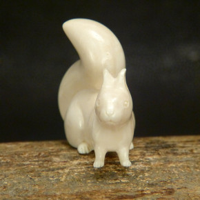 Eichhörnchen aus Mammutelfenbein