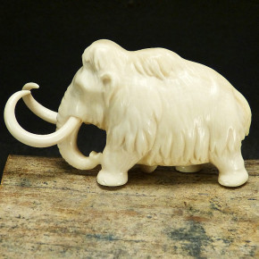 Mammut mit mächtigen Zähnen