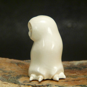 kleine Eule aus cremigem Mammut