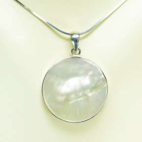 Silberanhänger mit Perlmutt