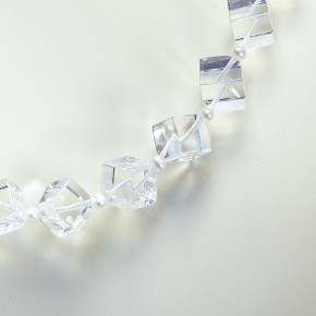 Würfelkette aus Bergkristall