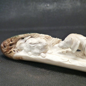 Dackel mit Hasen aus Zahnspitze