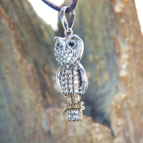 Eulen-Anhänger mit Weißtopasen