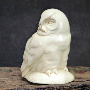Eule aus Mammutelfenbein