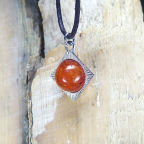 Silberanhänger mit Bernstein