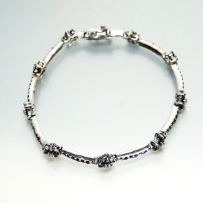 edles Silberarmband mit Zirkonia