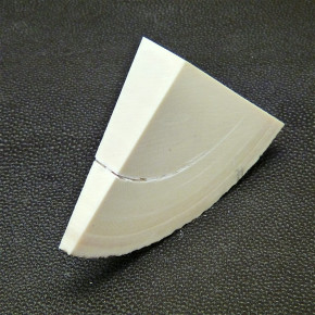 Keilscheibe mit Riss ca. 55 x 47 x 16 bis 4 mm