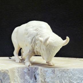 Bison aus Mammut-Elfenbein