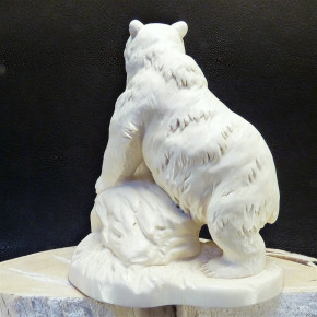 Großer Bär aus Mammut-Elfenbein