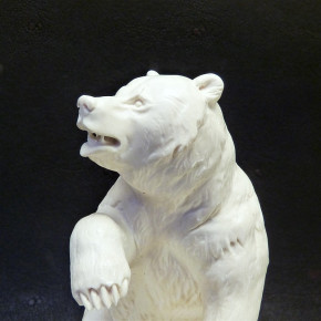 Großer Bär aus Mammut-Elfenbein