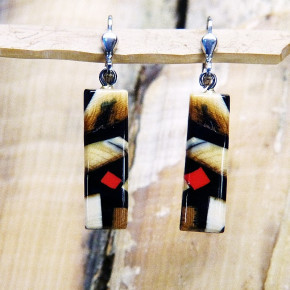 Mammut-Ohrhänger mit Koralle