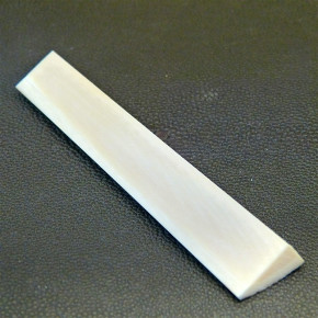 Mammut-Dreikant ca. 106x16x10mm