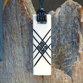 Mammut-Anhänger mit Ornament