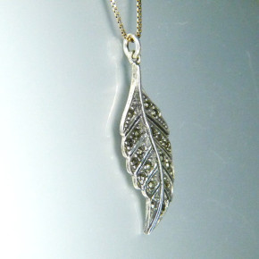 Silberanhänger mit Markasit