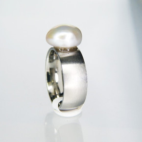 Edelstahlring mit Zuchtperle W 17,8