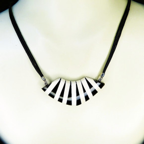 Mammut-Collier gestreift