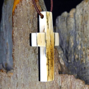 Mammut-Kreuz mit brauner Färbung