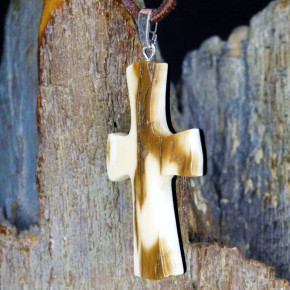 Mammut-Kreuz mit brauner Rinde