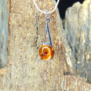 filigraner Silberanhänger mit Bernstein