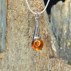 filigraner Silberanhänger mit Bernstein