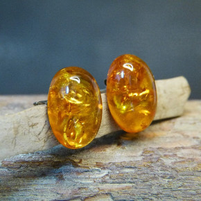 ovale Bernstein-Ohrstecker ca. 18x13mm