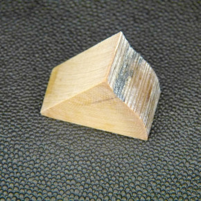 Mammut-Dreieck braun ca.29x24x17mm