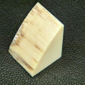 Mammut-Dreieck ca.27,5x20x20mm