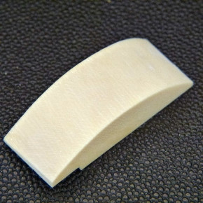 Mammut-Zuschnitt ca. 44x11x16,5mm