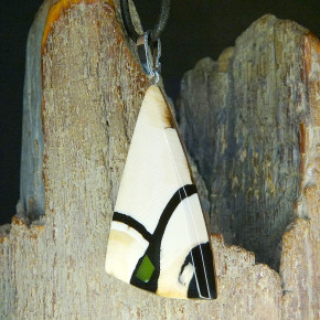 Mammut-Anhänger mit Jade