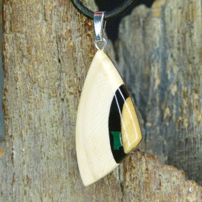 kleiner Mammut-Anhänger mit Malchit