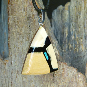 mehrfarbiger Mammut-Anhänger mit Türkis