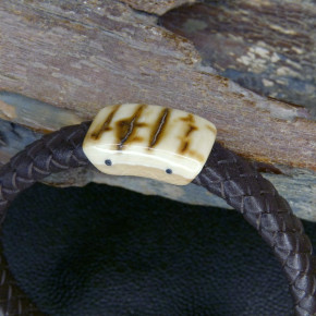 Flechtlederarmband mit Mammut-Rinde