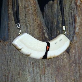 Mammut Bogencollier mit Koralle