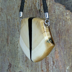 Mammut-Collier mit braunen Färbungen