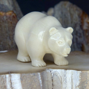 Bär aus cremigem Mammut