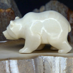 Bär aus cremigem Mammut
