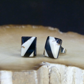 Mammut-Ohrstecker s/w