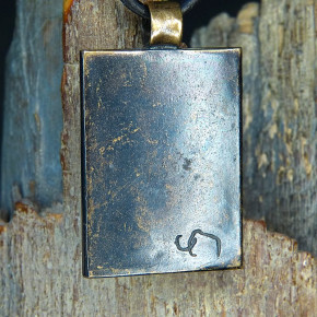 massiver Bronzeanhänger mit Mammut