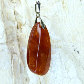 Bernstein-Anhänger dunkel