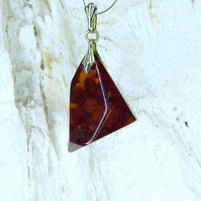 kantiger Bernstein-Anhängere dunkel