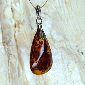 kleiner Bernstein dunkel