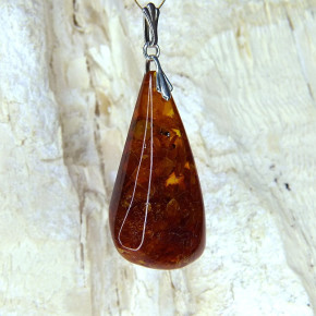 Bernstein-Anhänger dunkel