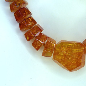 auffällige Kette aus Naturbernstein