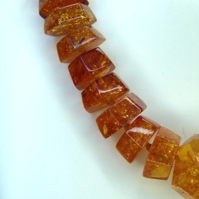 auffällige Kette aus Naturbernstein