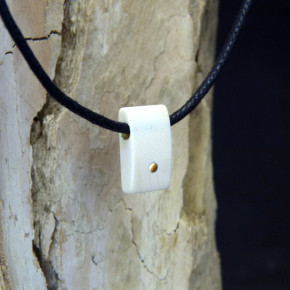 Mammut-Anhänger mit poliertem Messing