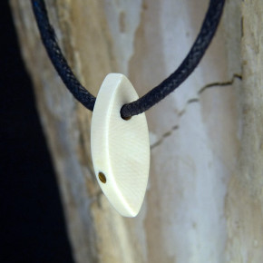 Mammut-Anhänger mit poliertem Messing