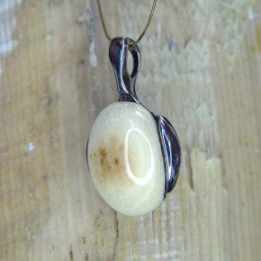 Silberanhänger mit Mammut