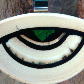 Queranhänger aus Mammut mit Malachit