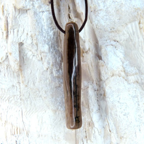 schmaler Rindenanhänger dunkel