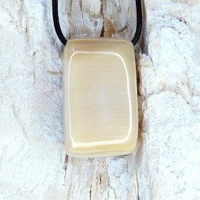 Rindenanhänger toll gefärbt